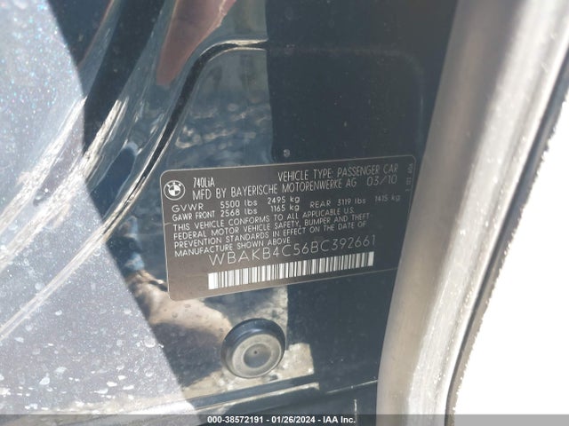 38572191 :رقم المزاد ، WBAKB4C56BC392661 vin ، 2011 Bmw 740li مزاد بيع