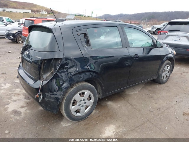 Chevrolet Sonic Ls Manual 2016 1G1JB6SGXG4165920 Image 4