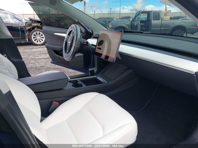Tesla Model 3 Rear-wheel Drive 2022 5YJ3E1EAXNF373318 Image 5