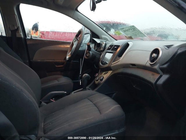 Chevrolet Sonic Lt Auto 2016 1G1JC6SH1G4142175 Image 5