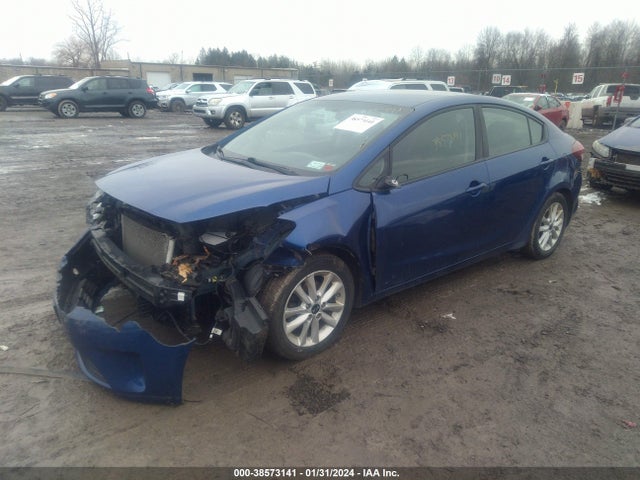 KIA FORTE LX 2017 3KPFL4A79HE132472 Image 2