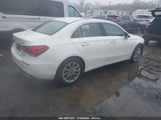 WDD3G4FB3KW026008 Mercedes-Benz A 220 4matic
