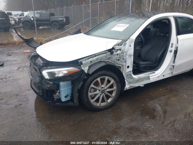 WDD3G4FB3KW026008 Mercedes-Benz A 220 4matic