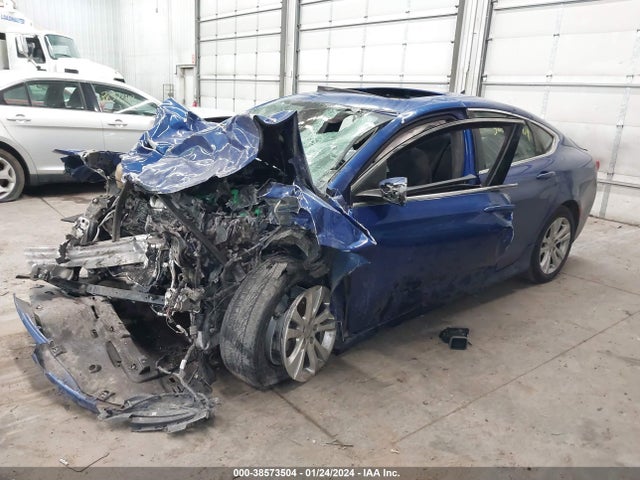 Chrysler 200 Limited 2016 1C3CCCAB4GN150491 Image 2