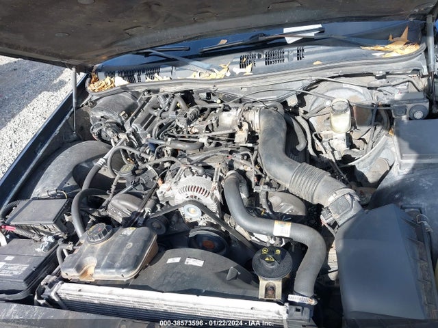 2003 FORD CROWN VICTORIA LX VIN: 2FAFP74WX3X166468