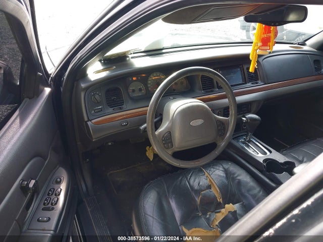 2003 FORD CROWN VICTORIA LX VIN: 2FAFP74WX3X166468