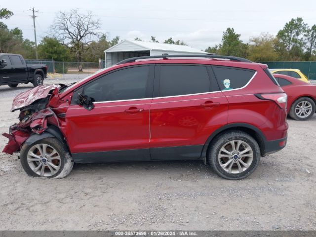 1FMCU0HD2JUB97672 Ford ESCAPE SEL