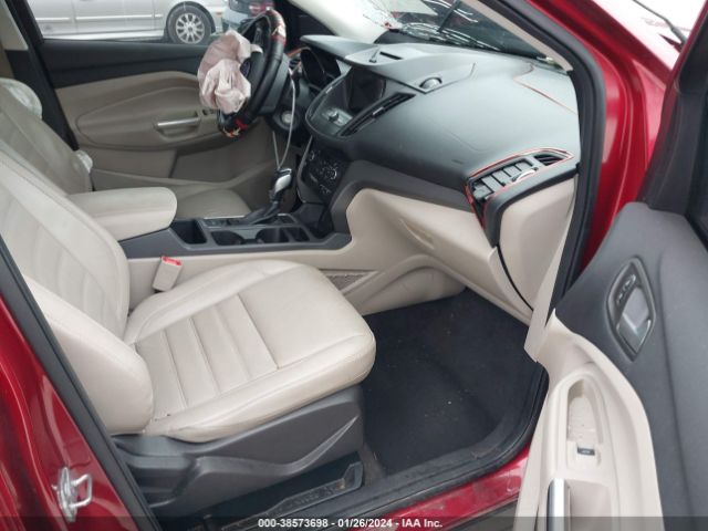 1FMCU0HD2JUB97672 Ford ESCAPE SEL