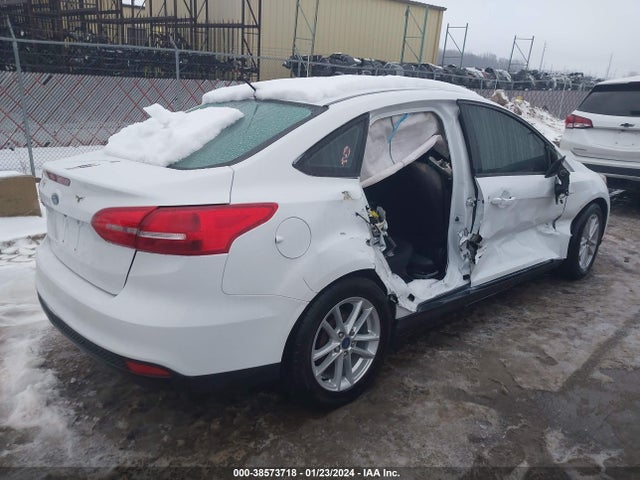 1FADP3F23JL292627 Ford FOCUS SE