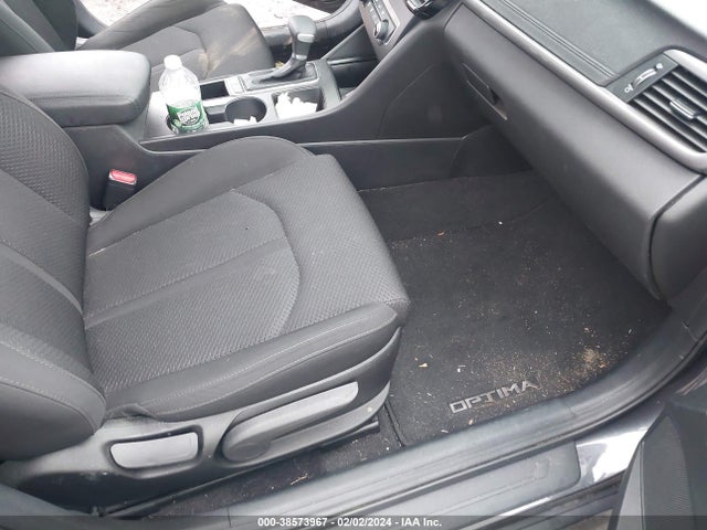 KIA Optima Lx 2017 5XXGT4L31HG153239 Image 5