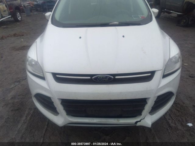 1FMCU9GX8GUB41020 Ford ESCAPE SE