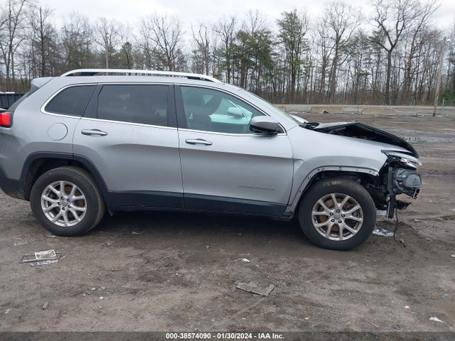 1C4PJMCB3JD570262 Jeep Cherokee Latitude 4x4