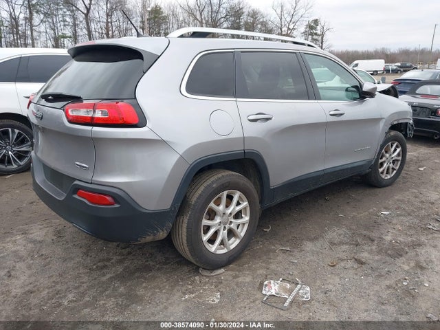 1C4PJMCB3JD570262 Jeep Cherokee Latitude 4x4
