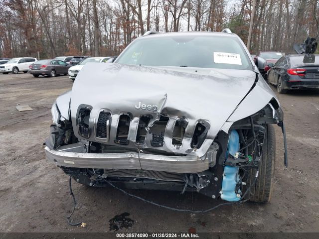 1C4PJMCB3JD570262 Jeep Cherokee Latitude 4x4