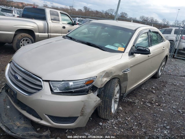 Ford TAURUS SE 2018 1FAHP2D86JG133130 Image 2