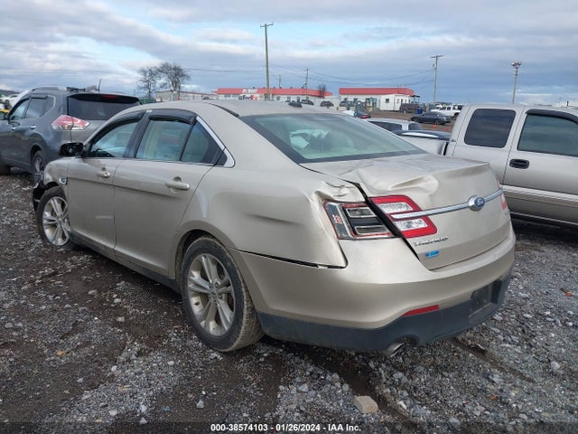 Ford TAURUS SE 2018 1FAHP2D86JG133130 Image 3