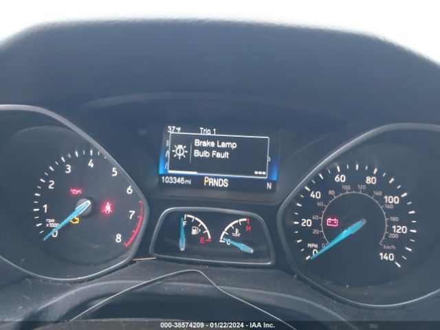 1FADP3M20JL301528 Ford FOCUS SEL