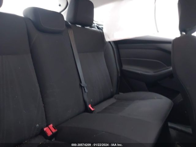 1FADP3M20JL301528 Ford FOCUS SEL