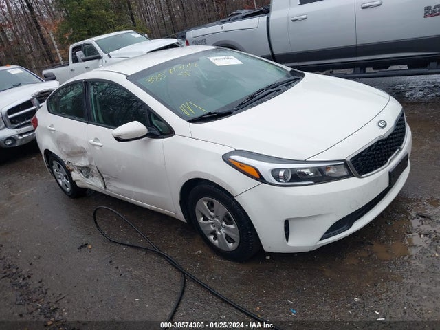KIA FORTE LX 2018 3KPFK4A76JE171481 Image 1
