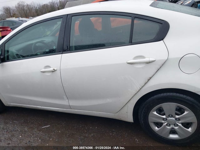KIA FORTE LX 2018 3KPFK4A76JE171481 Image 14