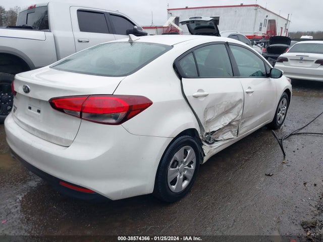 KIA FORTE LX 2018 3KPFK4A76JE171481 Image 4