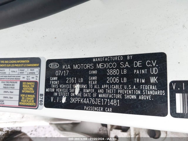 KIA FORTE LX 2018 3KPFK4A76JE171481 Image 9