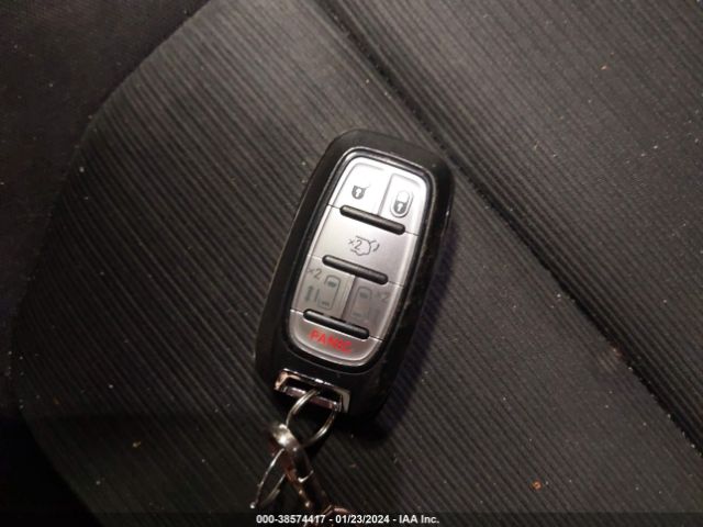 2C4RC1DG1HR654678 Chrysler Pacifica Touring