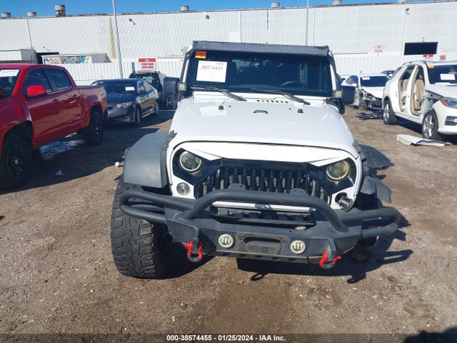 1C4BJWDG3JL838894 Jeep Wrangler Jk Unlimited Sport S 4x4