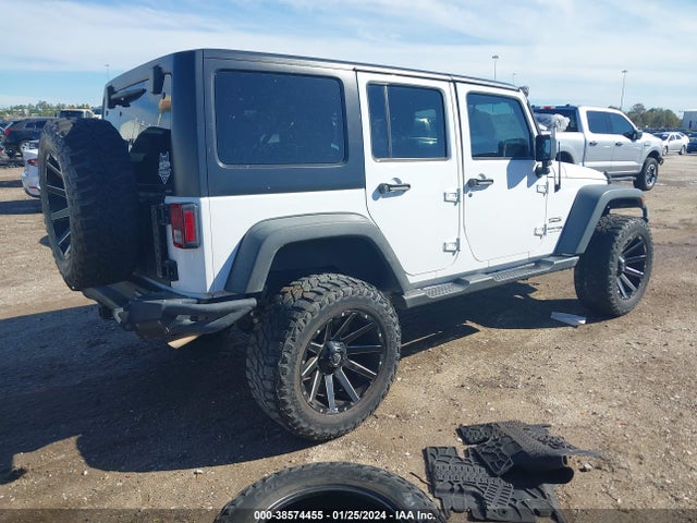 1C4BJWDG3JL838894 Jeep Wrangler Jk Unlimited Sport S 4x4
