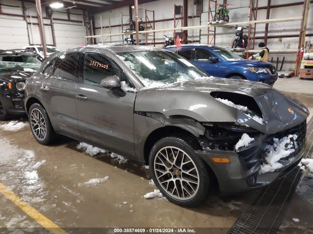 2018 PORSCHE MACAN WP1AB2A55JLB40516 Photo 0