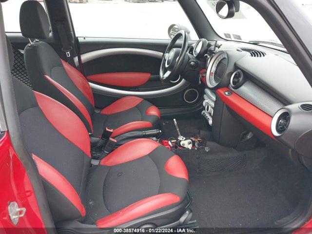 2010 MINI COOPER S CLUBMAN WMWMM3C54ATP75994 Photo 4