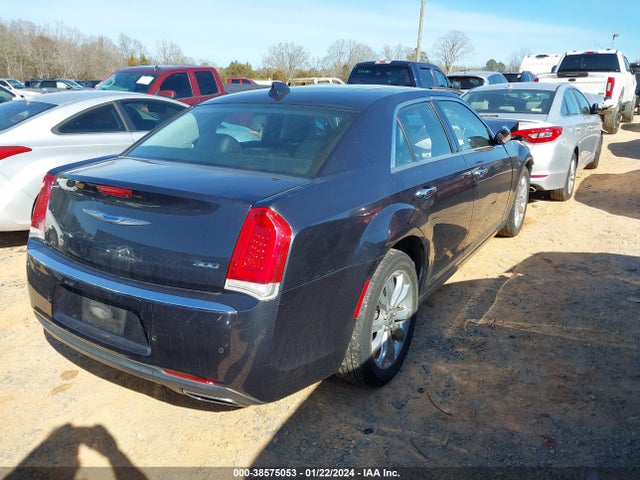 2C3CCAKG4JH302218 Chrysler 300 Limited Awd