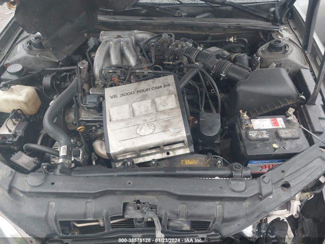 1998 LEXUS ES 300 VIN: JT8BF28G9W5037692