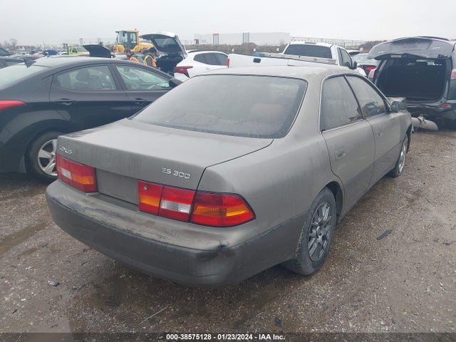 1998 LEXUS ES 300 VIN: JT8BF28G9W5037692