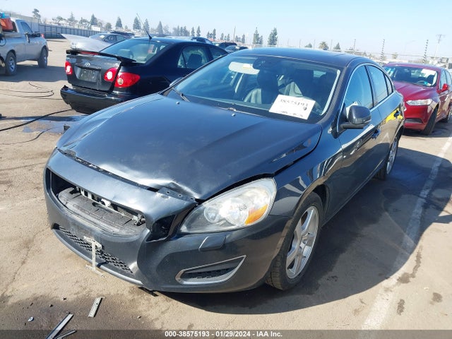 2013 VOLVO S60 T5/T5 PLATINUM/T5 PREMIER/T5 PREMIER PLUS VIN: YV1612FSXD2221637