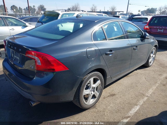 2013 VOLVO S60 T5/T5 PLATINUM/T5 PREMIER/T5 PREMIER PLUS VIN: YV1612FSXD2221637