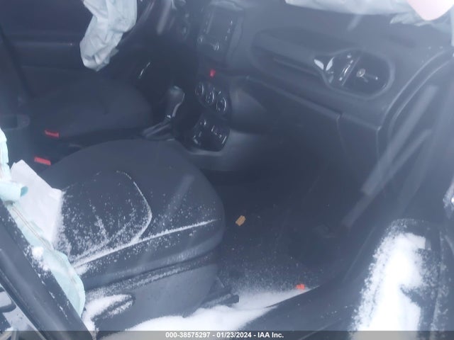ZACCJBBTXGPD59048 Jeep Renegade Justice