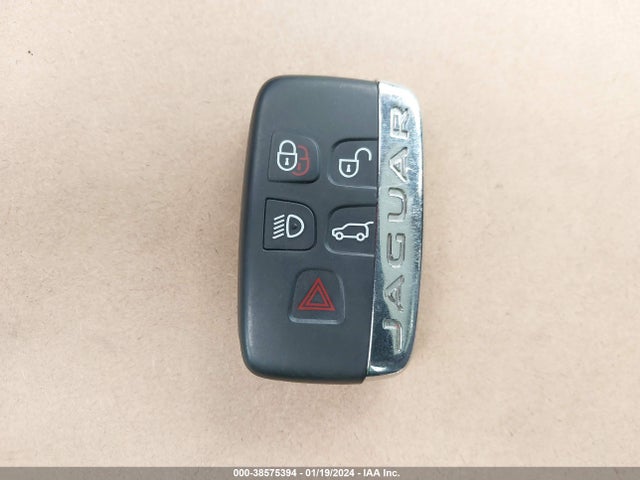 2017 JAGUAR F-PACE SADCL2BV7HA090301 Photo 10