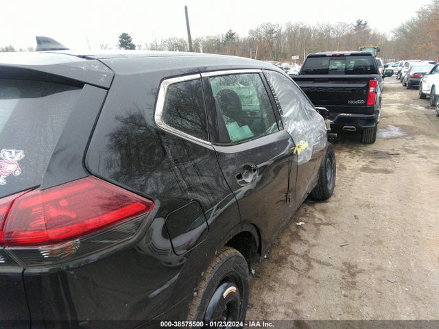 Nissan ROGUE S 2019 5N1AT2MV3KC746887 Image 4