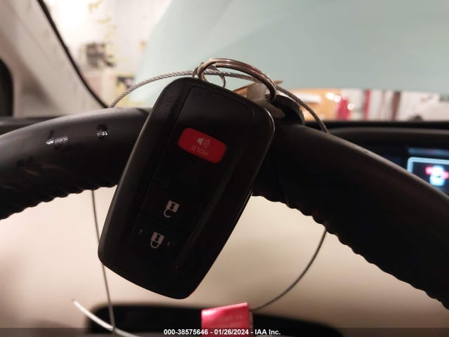 Toyota PRIUS XLE 2022 JTDKAMFU4N3170343 Image 11
