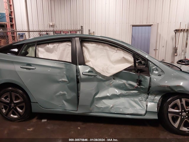 Toyota PRIUS XLE 2022 JTDKAMFU4N3170343 Image 6