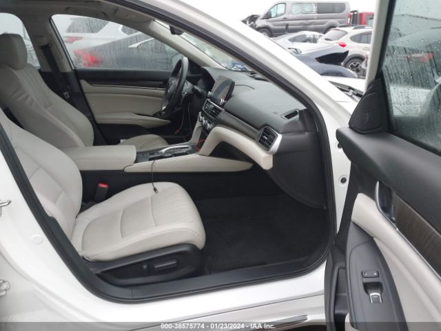 1HGCV3F99JA002378 Honda Accord Hybrid Touring