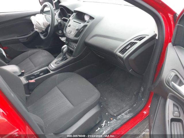 1FADP3F23FL347052 Ford FOCUS SE