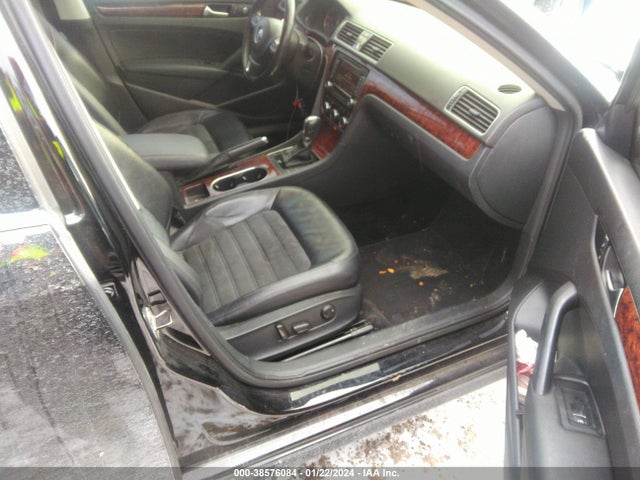 2013 VOLKSWAGEN PASSAT 2.0L TDI SEL PREMIUM VIN: 1VWCN7A34DC025923