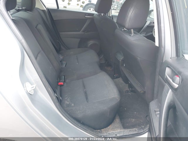 2011 MAZDA MAZDA3 I TOURING VIN: JM1BL1VG1B1390387