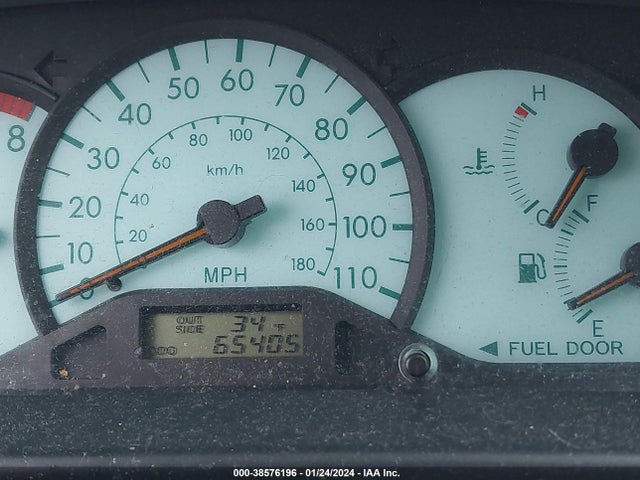 2004 TOYOTA COROLLA LE VIN: JTDBR38E242019904