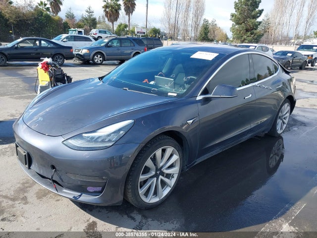 Tesla Model 3 Long Range/mid Range 2018 5YJ3E1EA5JF059585 Image 2