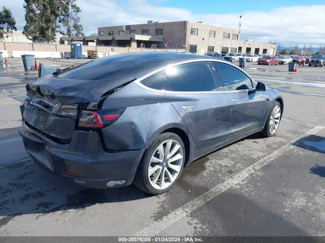 Tesla Model 3 Long Range/mid Range 2018 5YJ3E1EA5JF059585 Image 4