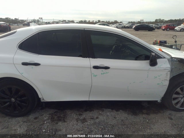 Toyota CAMRY LE 2020 4T1C11AK6LU900054 Image 13