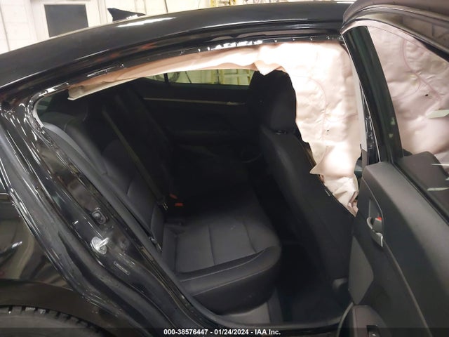 Hyundai ELANTRA SE 2018 5NPD74LF2JH377924 Image 8